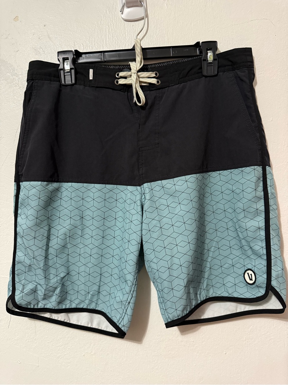 Vuori Cruise Boardshorts Mens Glacier Hex Block Blue Lined Drawstring Trunks